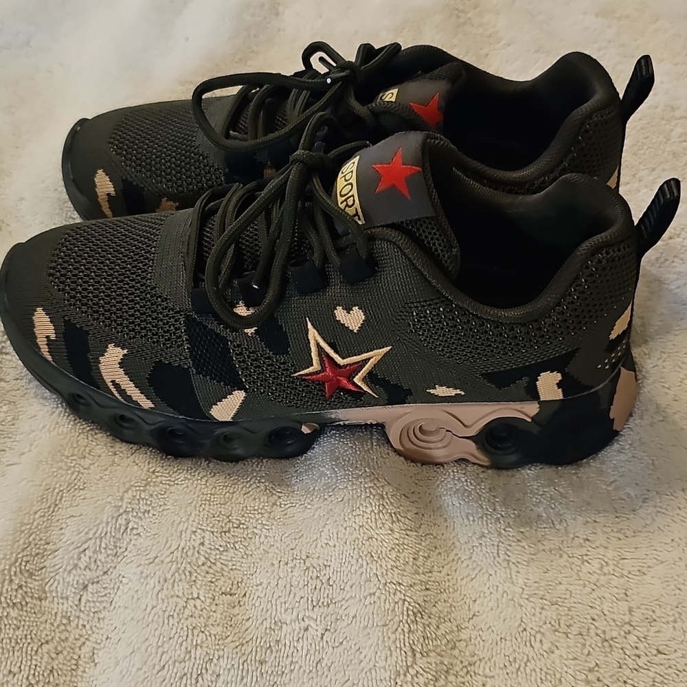 NEW Women's Camouflage Lace Up Mesh Upper Outdoor Sneakers Army Green 6.5 - Picture 5 of 12